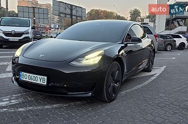 Седан Tesla Model 3 2020 в Тернополі