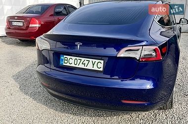 Седан Tesla Model 3 2018 в Львові