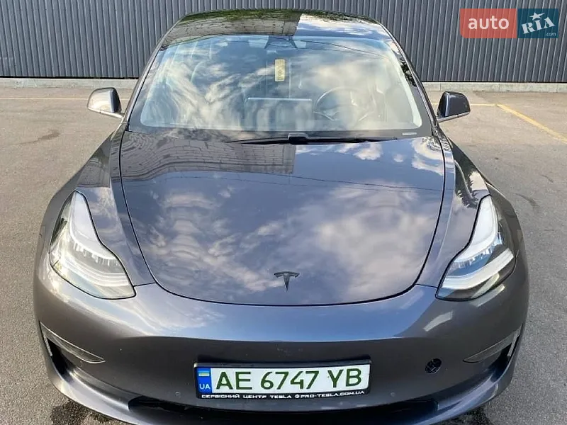 Tesla Model 3 2019