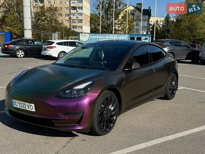 Tesla Model 3 2022
