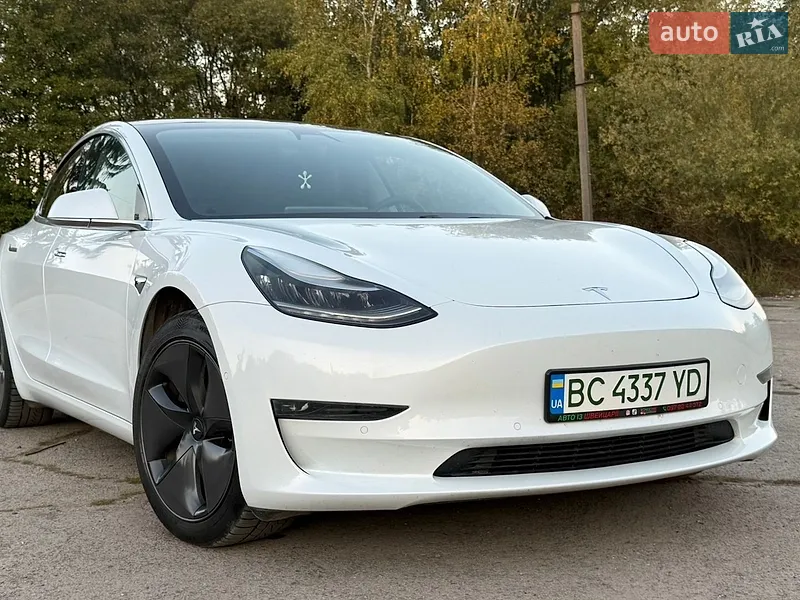 Tesla Model 3 2019