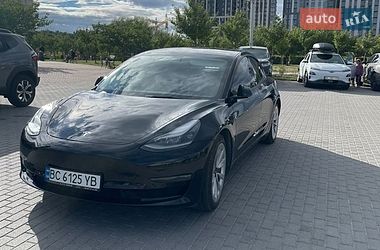 Седан Tesla Model 3 2021 в Львові