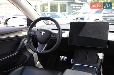 Седан Tesla Model 3 2021 в Харкові