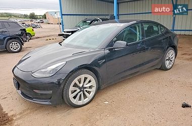Седан Tesla Model 3 2024 в Львове