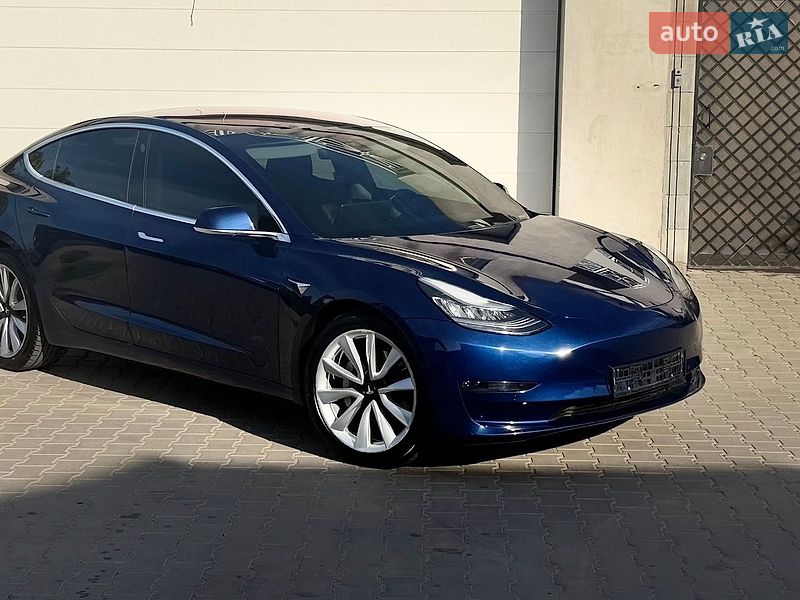 Tesla Model 3 2018