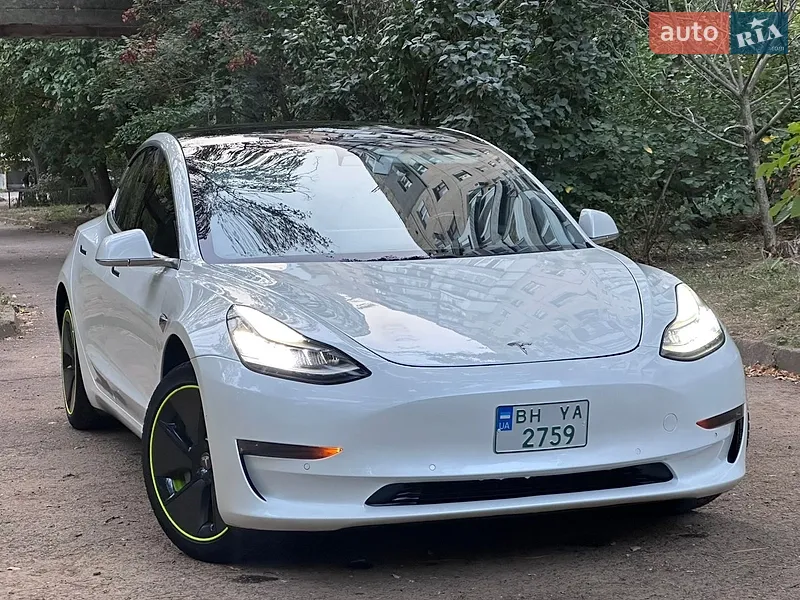 Tesla Model 3 2019