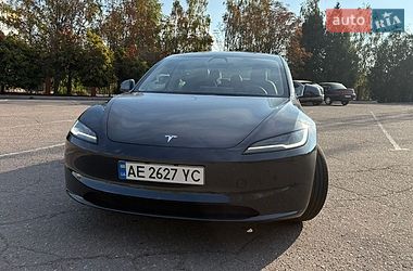 Седан Tesla Model 3 2025 в Кривом Роге