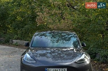 Седан Tesla Model 3 2023 в Полтаве