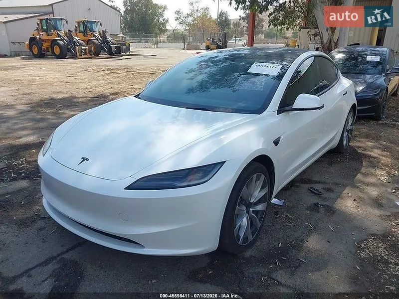 Tesla Model 3 2024