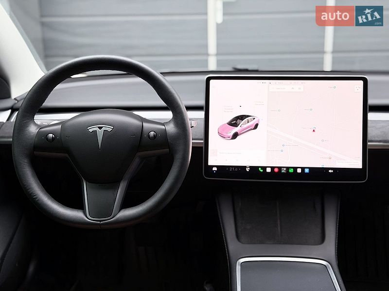 Седан Tesla Model 3 2021 в Киеве
