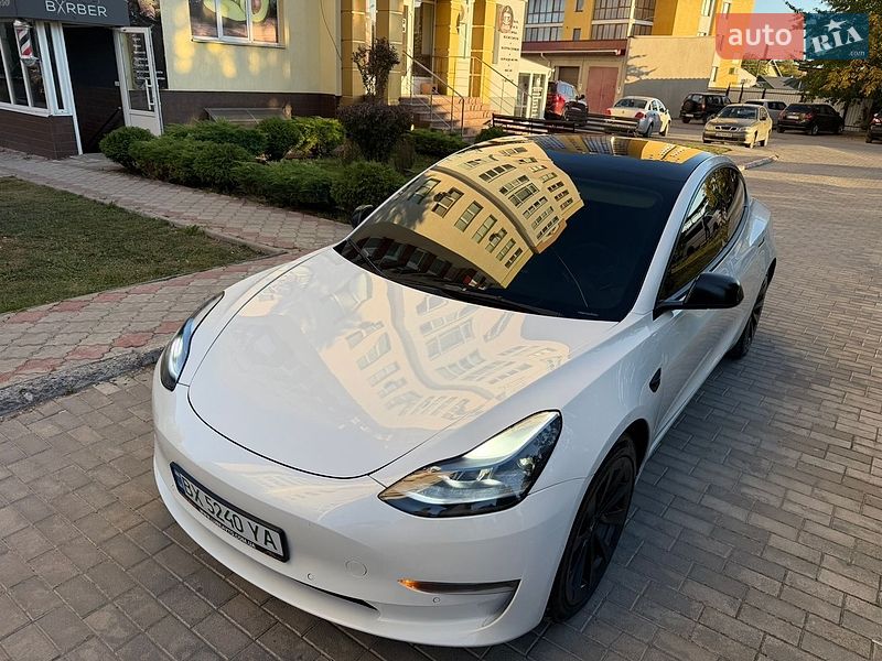 Седан Tesla Model 3 2021 в Кам'янець-Подільському