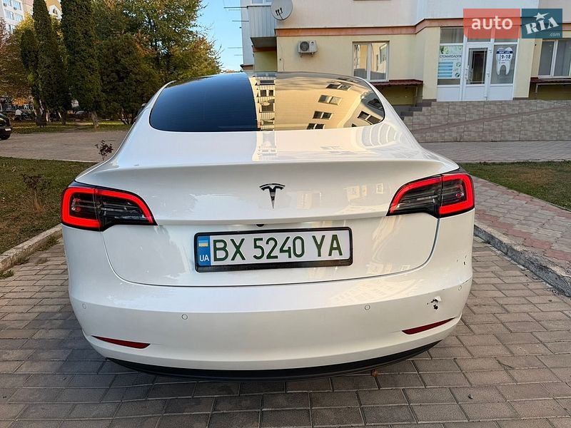 Седан Tesla Model 3 2021 в Кам'янець-Подільському