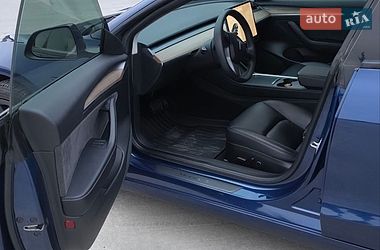 Седан Tesla Model 3 2021 в Ужгороді
