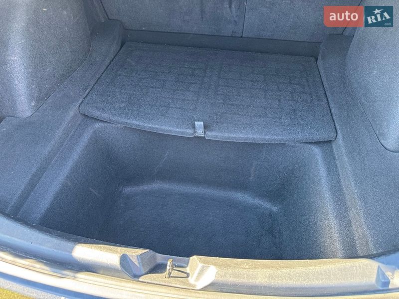 Седан Tesla Model 3 2020 в Виннице
