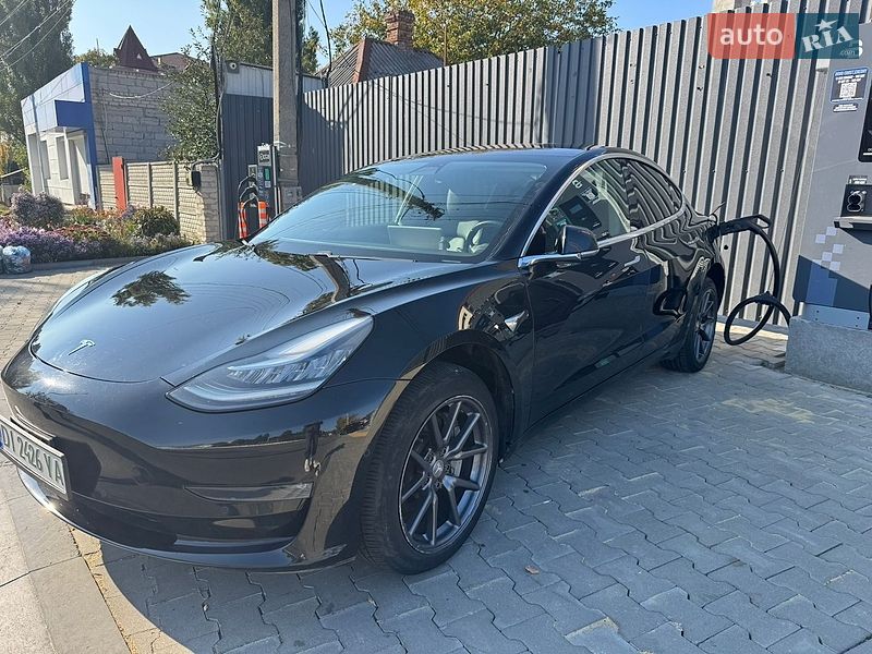 Седан Tesla Model 3 2018 в Харькове