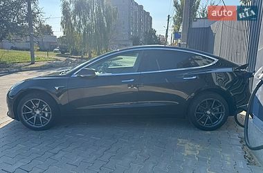 Седан Tesla Model 3 2018 в Харькове