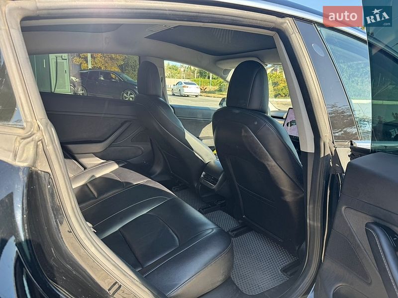 Седан Tesla Model 3 2018 в Харькове