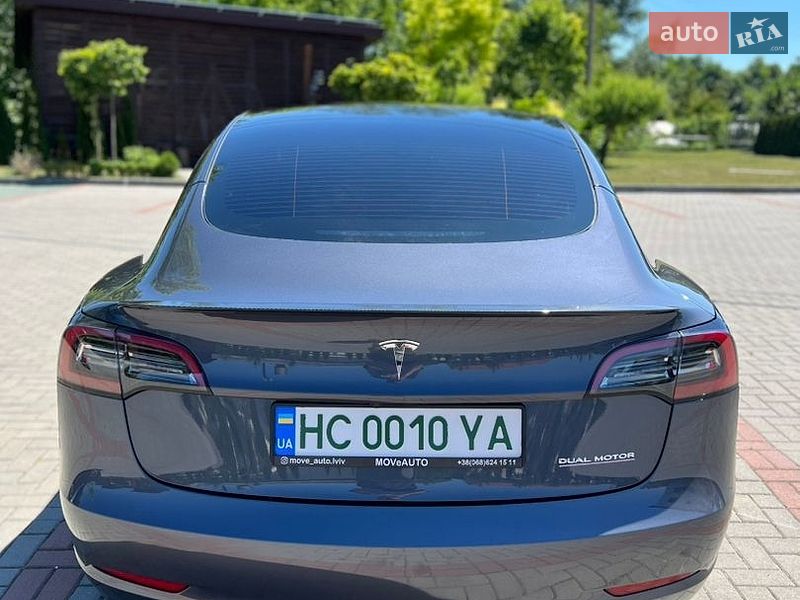 Седан Tesla Model 3 2023 в Золочеві