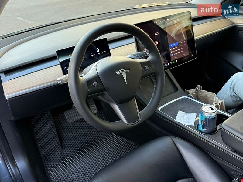 Седан Tesla Model 3 2021 в Одесі