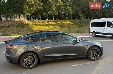 Седан Tesla Model 3 2021 в Одесі