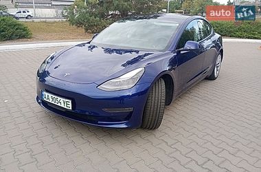 Седан Tesla Model 3 2022 в Києві