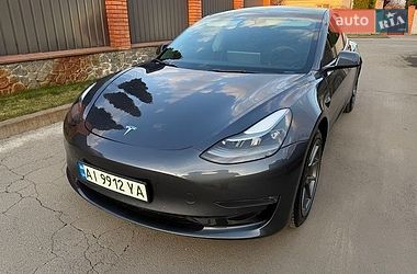 Седан Tesla Model 3 2022 в Львове