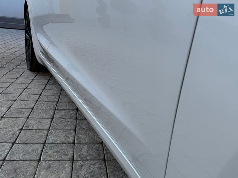 Седан Tesla Model 3 2019 в Одесі
