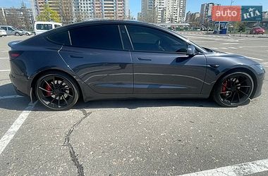Седан Tesla Model 3 2024 в Києві