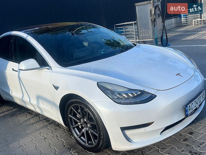 Tesla Model 3 2018