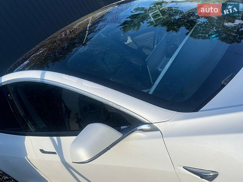 Седан Tesla Model 3 2018 в Луцьку