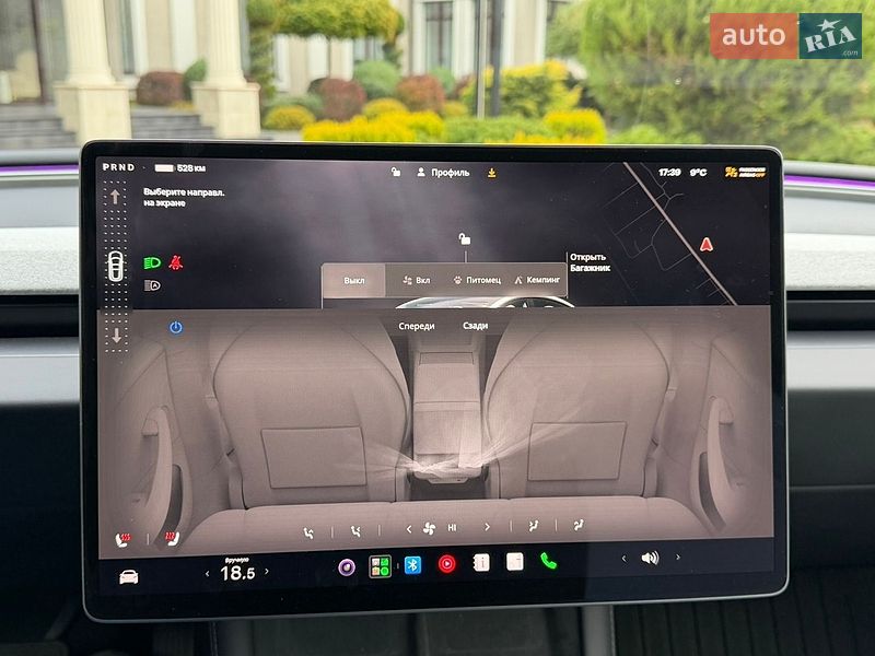Седан Tesla Model 3 2025 в Стрию