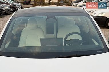 Седан Tesla Model 3 2023 в Житомире