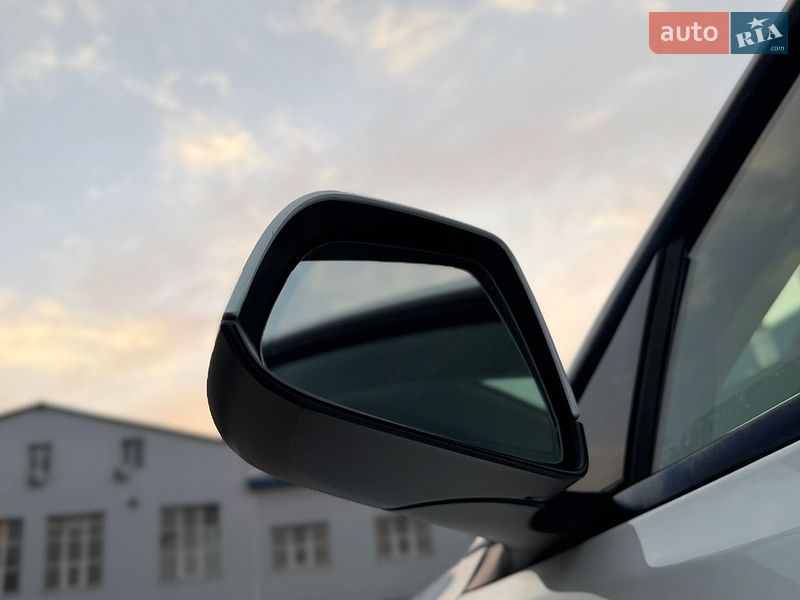 Седан Tesla Model 3 2023 в Житомире