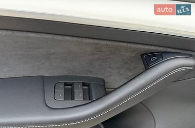 Седан Tesla Model 3 2023 в Житомире