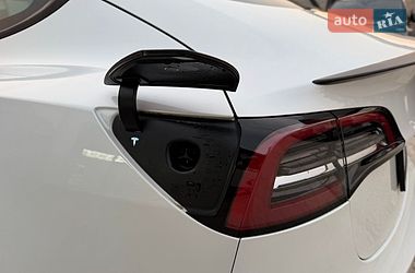 Седан Tesla Model 3 2023 в Житомире
