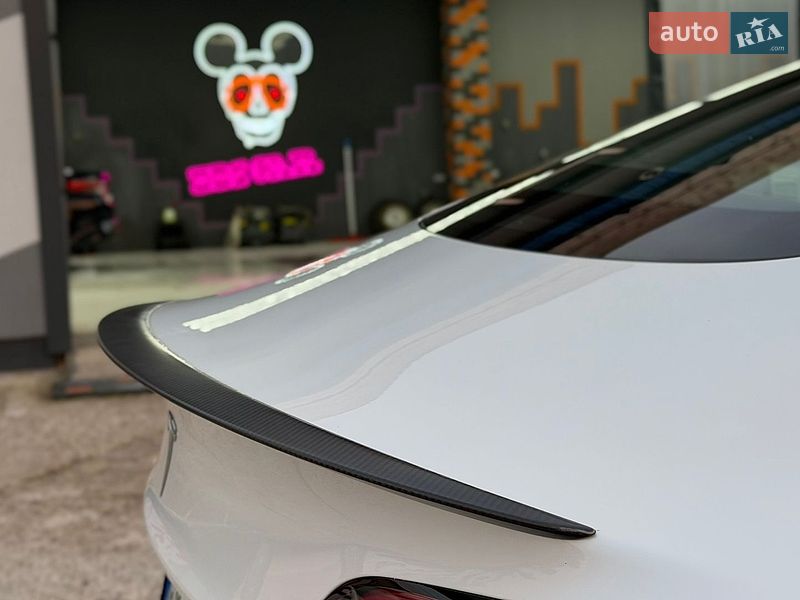 Седан Tesla Model 3 2023 в Житомире