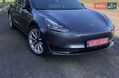 Седан Tesla Model 3 2022 в Івано-Франківську
