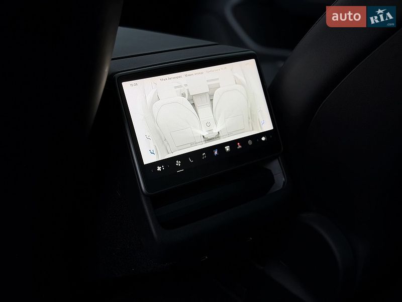 Седан Tesla Model 3 2024 в Києві