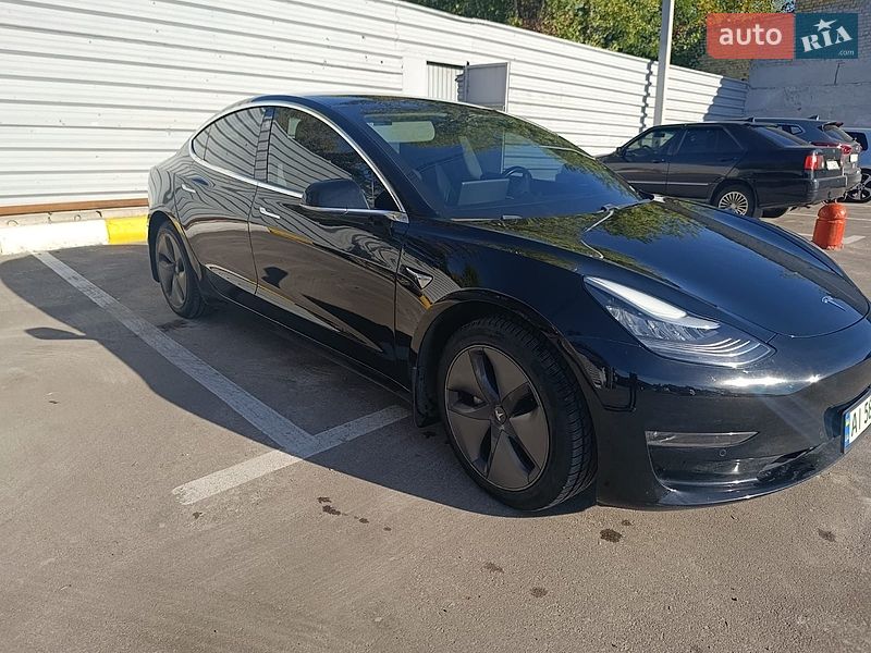 Седан Tesla Model 3 2019 в Ирпене