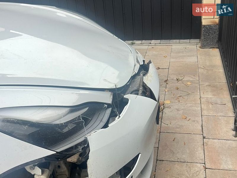 Седан Tesla Model 3 2020 в Вінниці