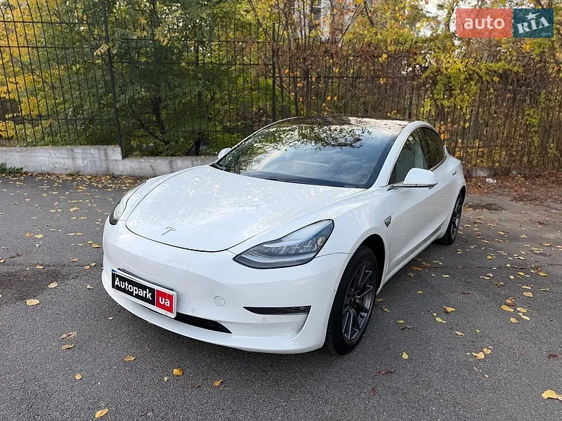 Tesla Model 3 2019