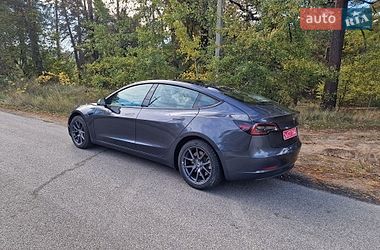 Седан Tesla Model 3 2022 в Киеве