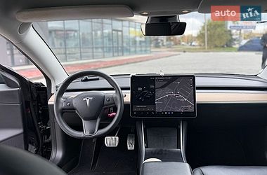 Седан Tesla Model 3 2020 в Ивано-Франковске