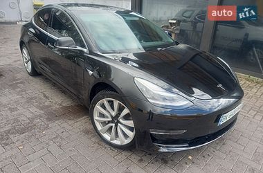 Седан Tesla Model 3 2019 в Рівному
