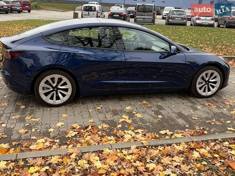 Седан Tesla Model 3 2022 в Сокале