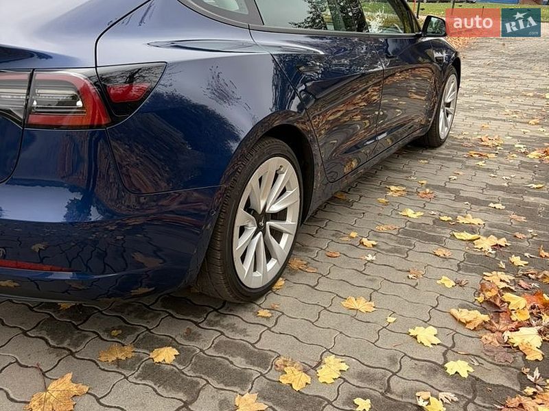 Седан Tesla Model 3 2022 в Сокале