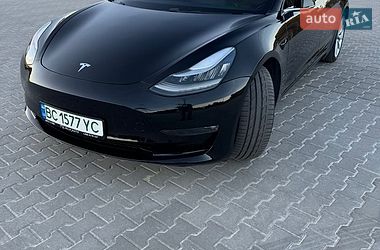 Седан Tesla Model 3 2018 в Львове