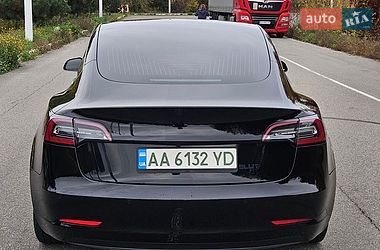 Седан Tesla Model 3 2020 в Києві