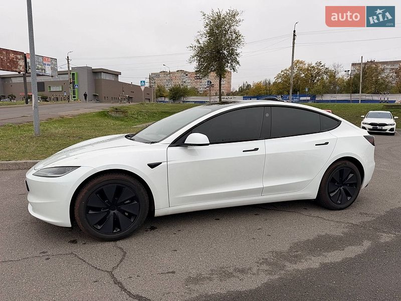 Седан Tesla Model 3 2025 в Кривому Розі фото 15 Седан Tesla Model 3 2025 в Кривому Розі
