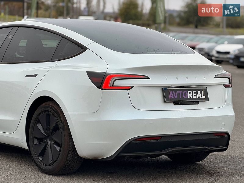 Седан Tesla Model 3 2025 в Кривому Розі фото 26 Седан Tesla Model 3 2025 в Кривому Розі